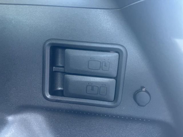 Used 2020 Chevrolet Equinox LT image 11