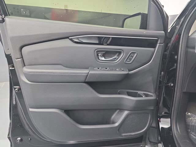 Used 2023 Honda Pilot Touring image 25