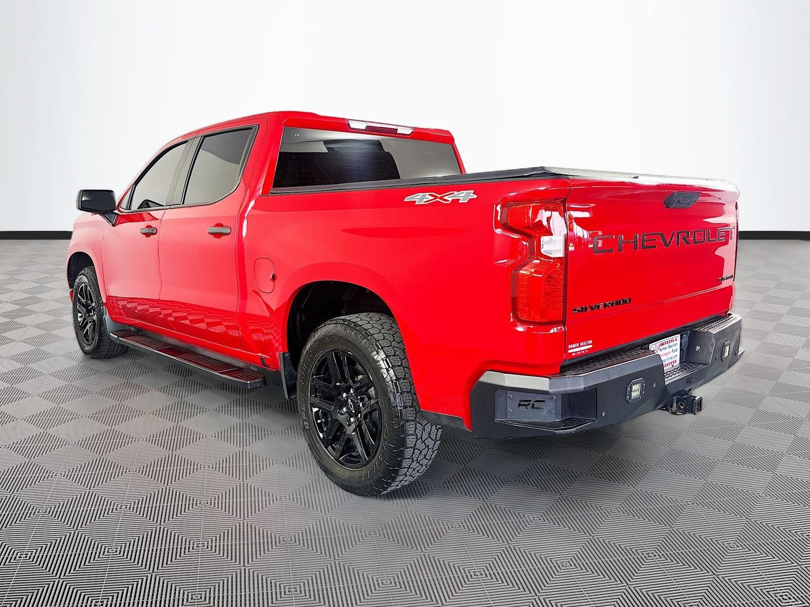 Used 2023 Chevrolet Silverado 1500 Custom w/ LPO, Dark Essentials Package AWD/4WD image 5