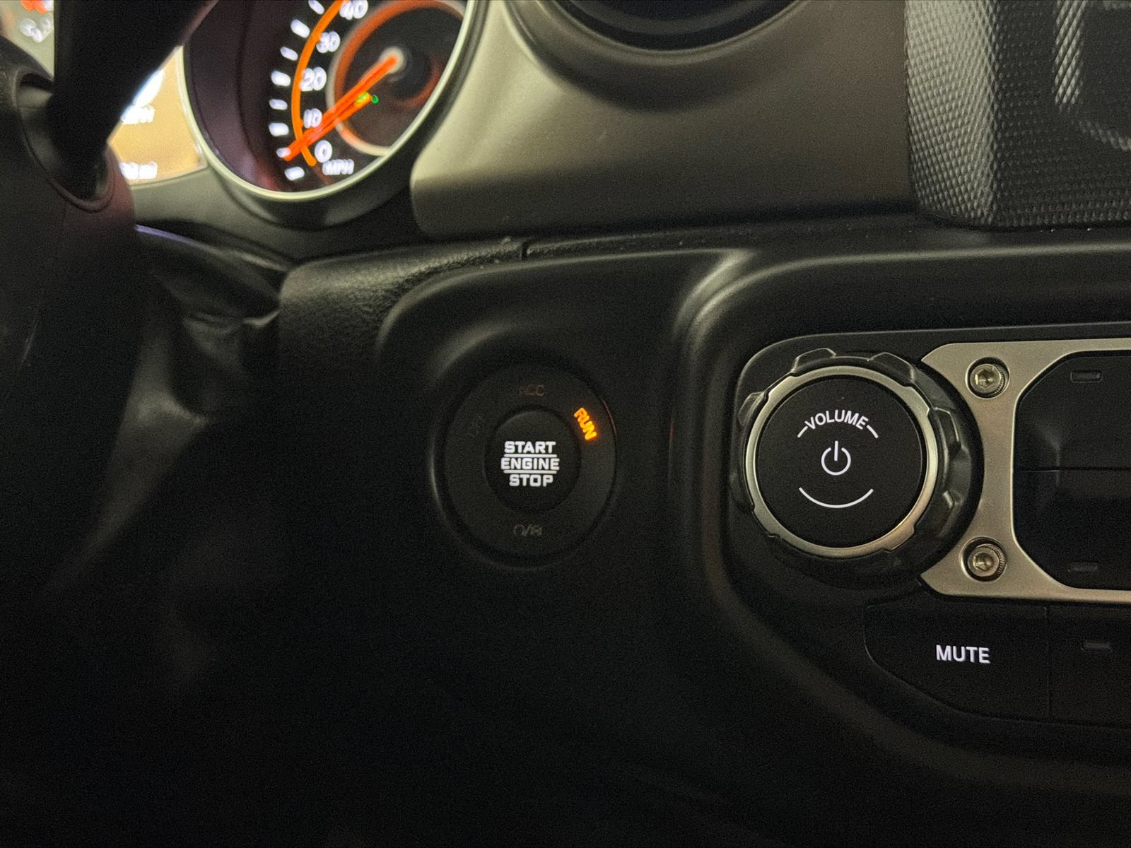 Used 2022 Jeep Wrangler Sport AWD/4WD image 23
