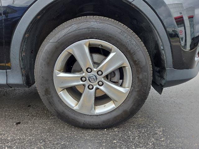 Used 2015 Toyota RAV4 XLE AWD/4WD image 24
