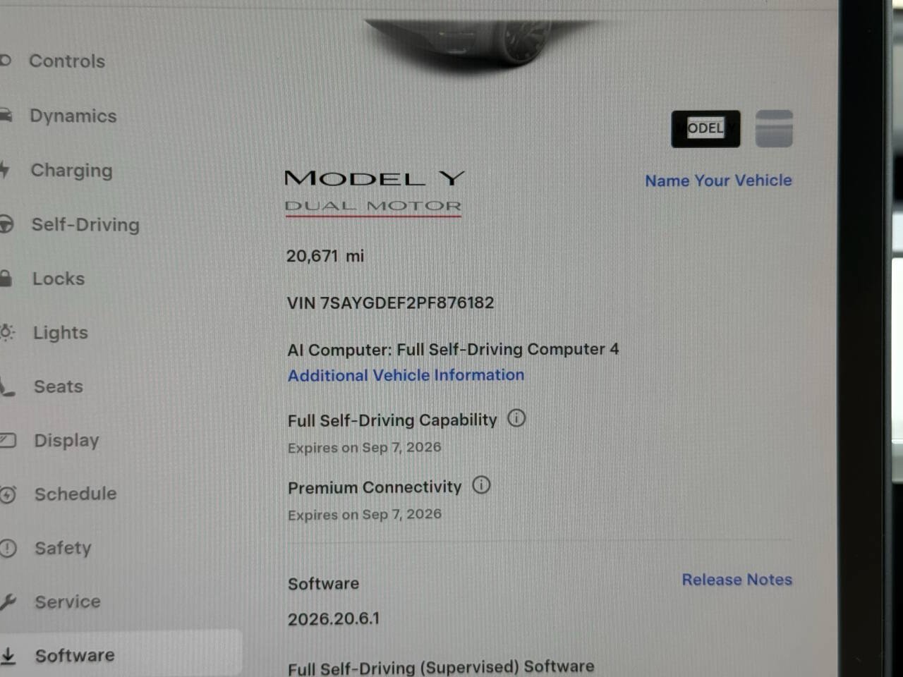 Used 2023 Tesla Model Y Performance AWD/4WD image 11