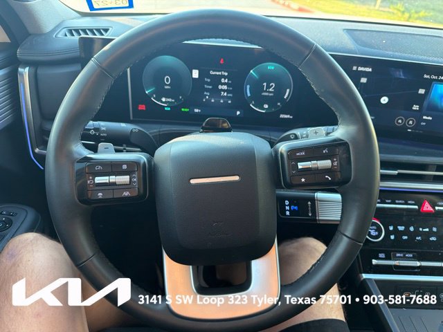 Used 2025 Hyundai Santa Fe Limited FWD image 18