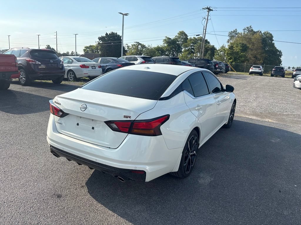 Used 2024 Nissan Altima 2.5 SR w/ SR Premium Package FWD image 5