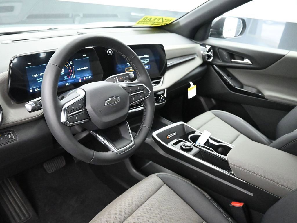 New 2026 Chevrolet Equinox LT w/ Convenience Package II image 18