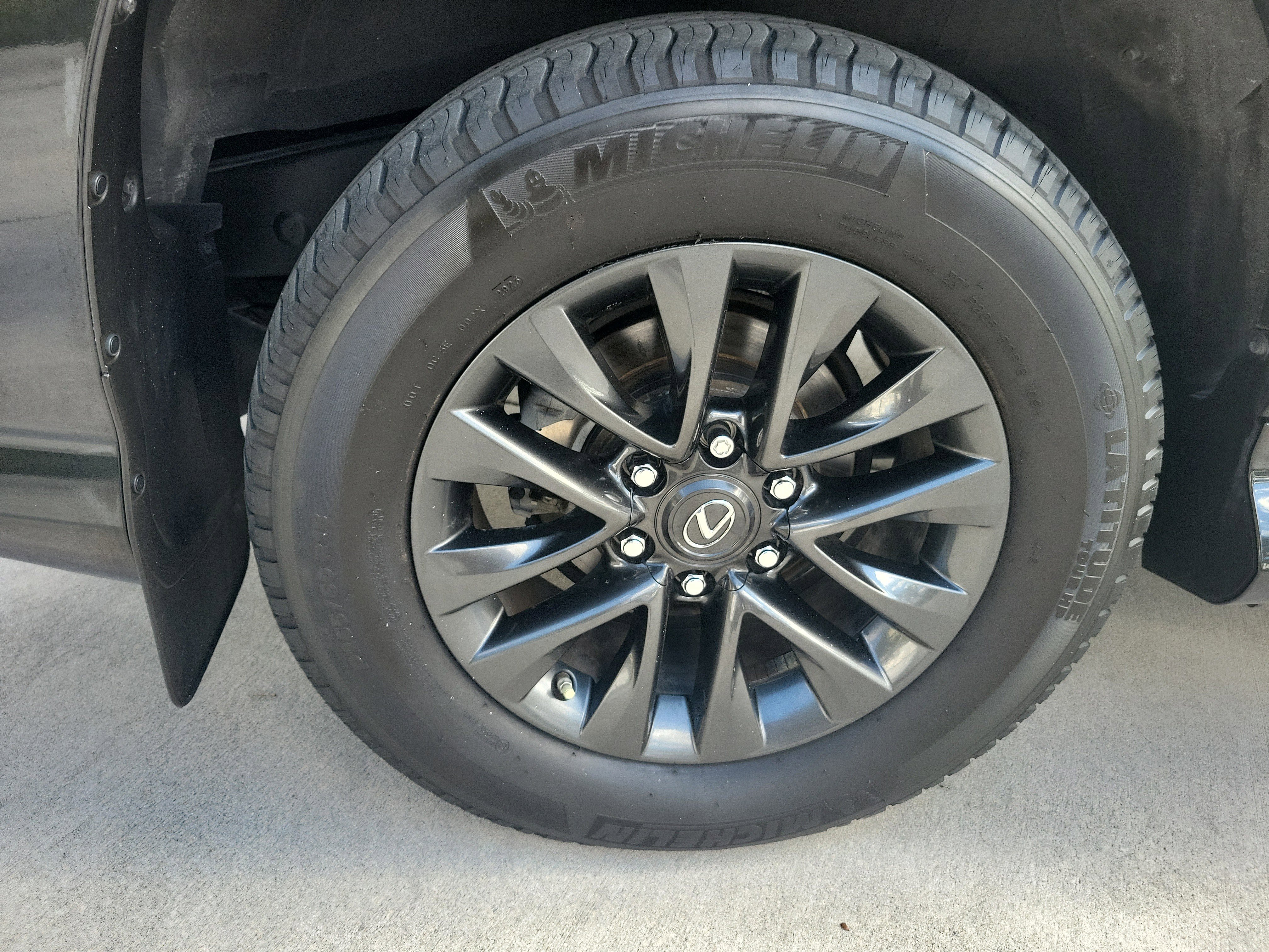 Certified 2023 Lexus GX 460 Premium image 9