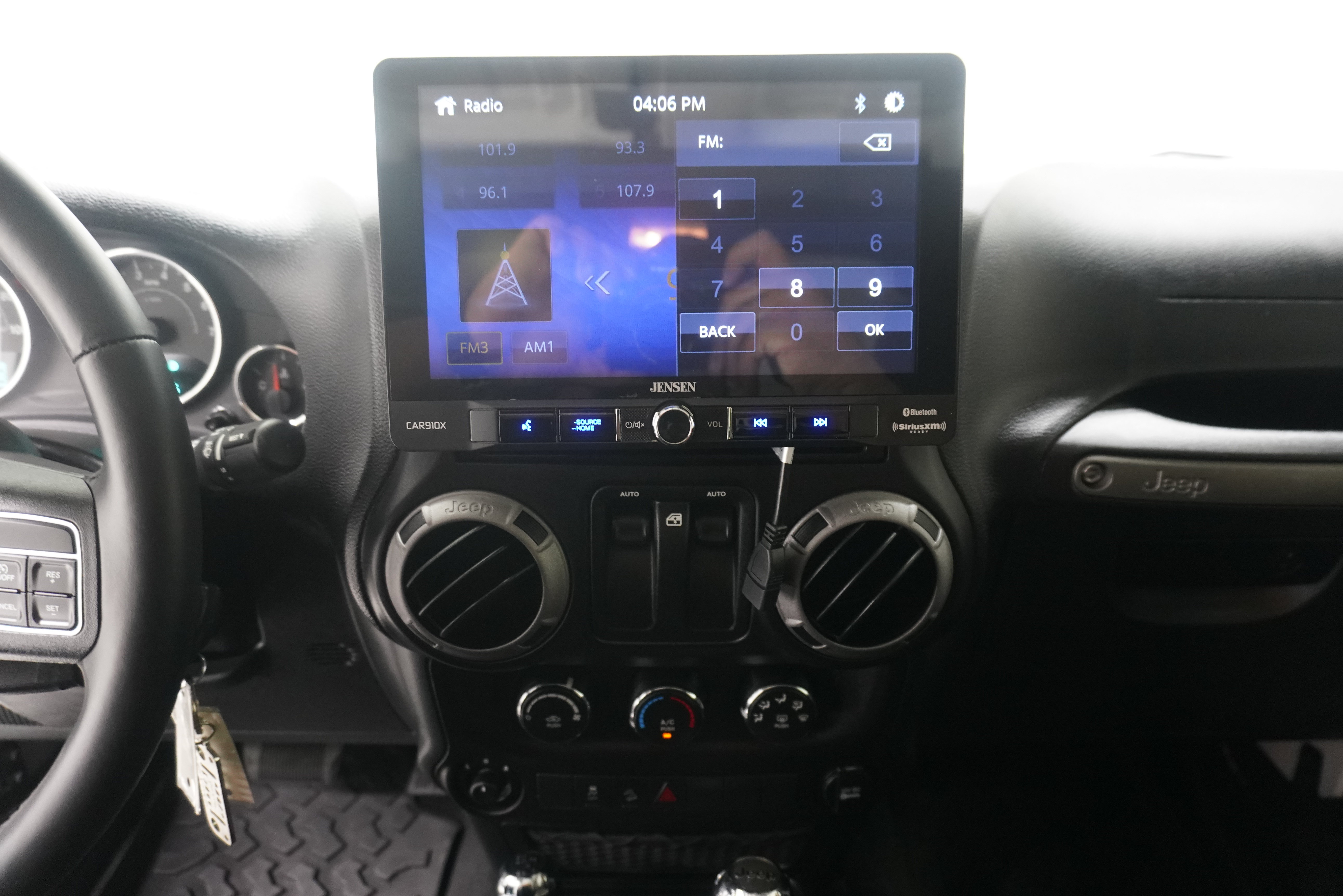 Used 2012 Jeep Wrangler Sport AWD/4WD image 21