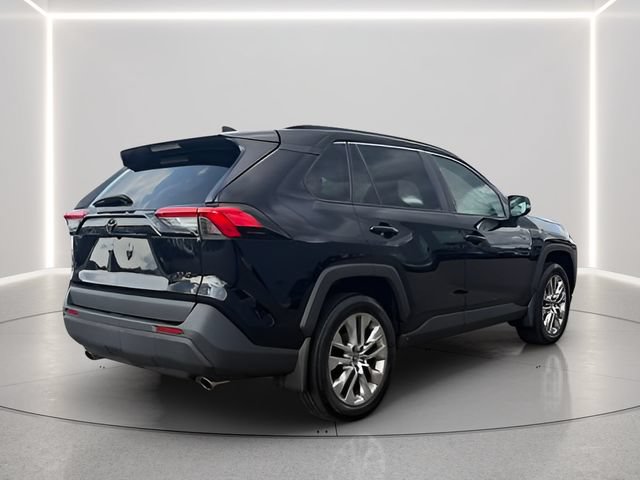 Used 2021 Toyota RAV4 XLE Premium AWD/4WD image 29
