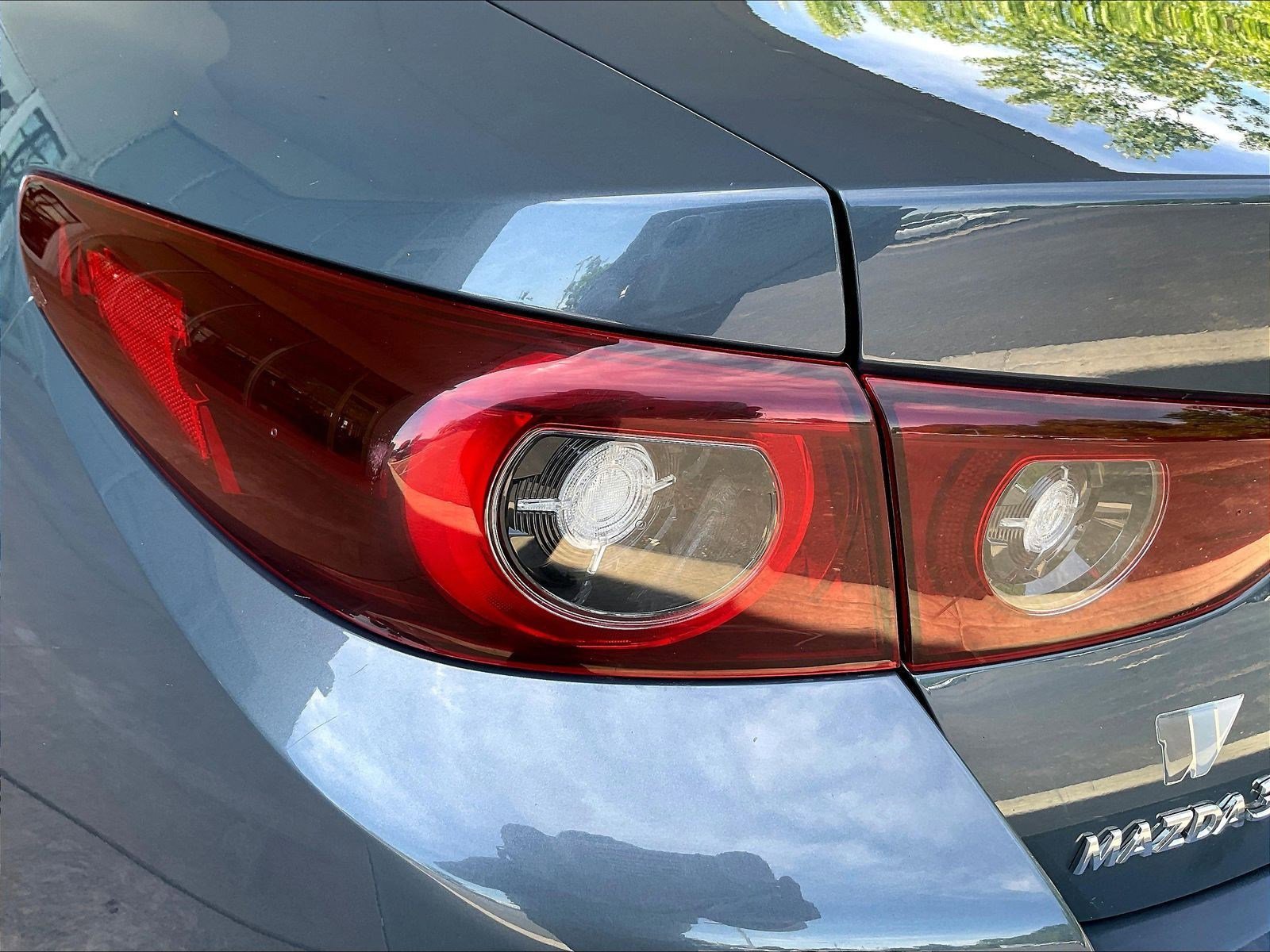 Used 2022 MAZDA MAZDA3 s FWD image 22