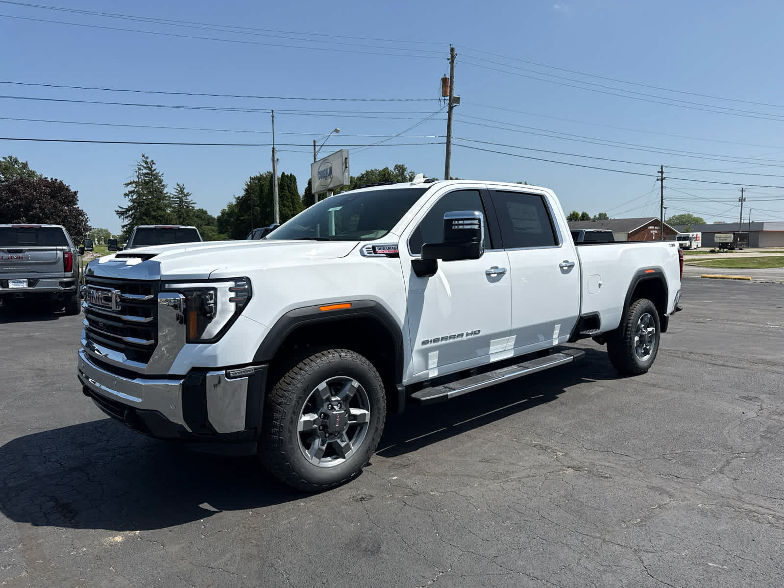 New 2026 GMC Sierra 3500 SLT w/ SLT Premium Package AWD/4WD image 1