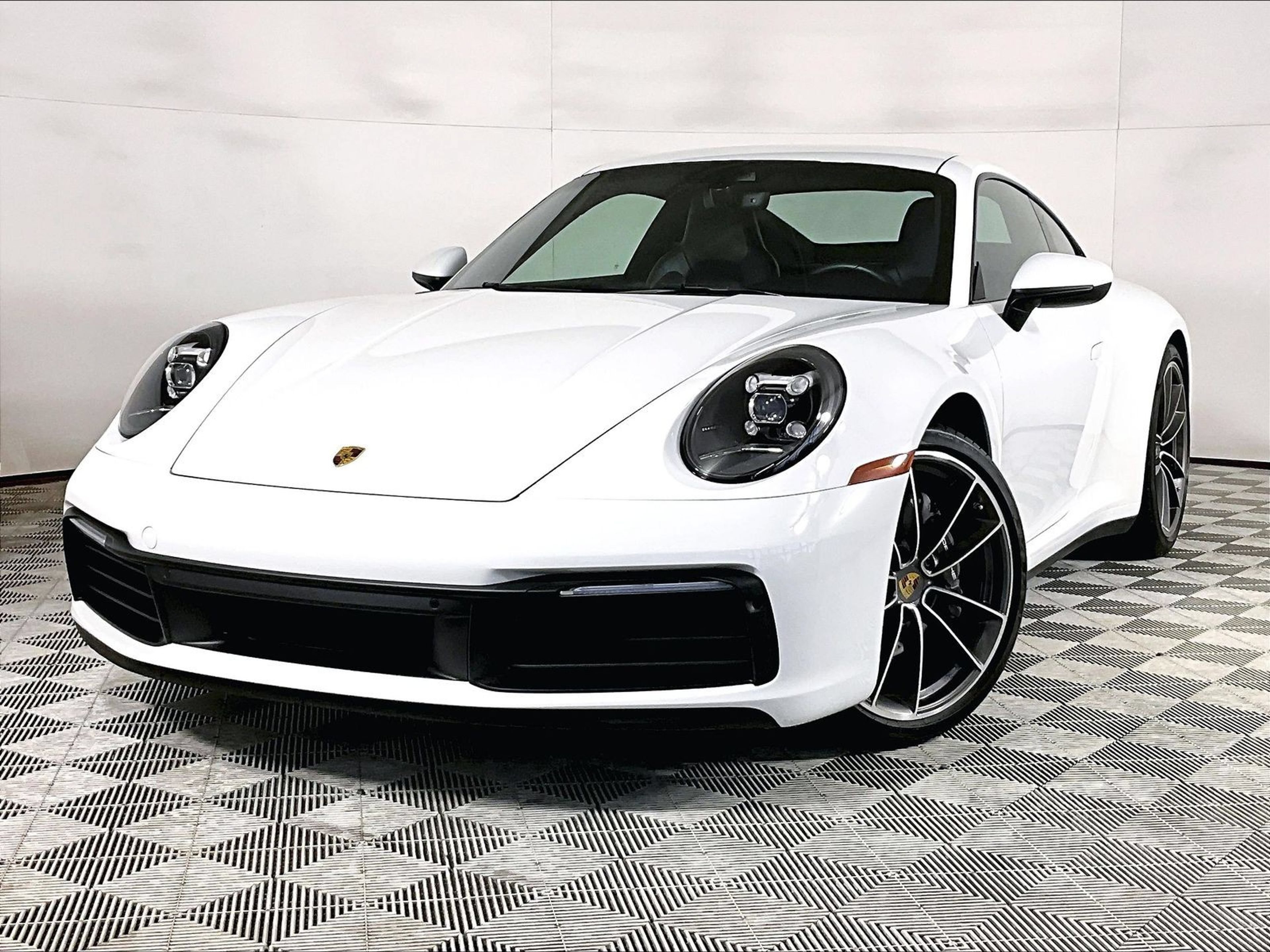 Certified 2020 Porsche 911 Carrera RWD image 1