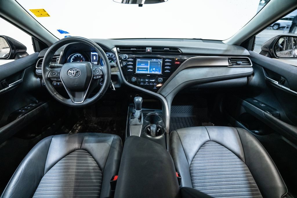 Certified 2020 Toyota Camry SE image 13