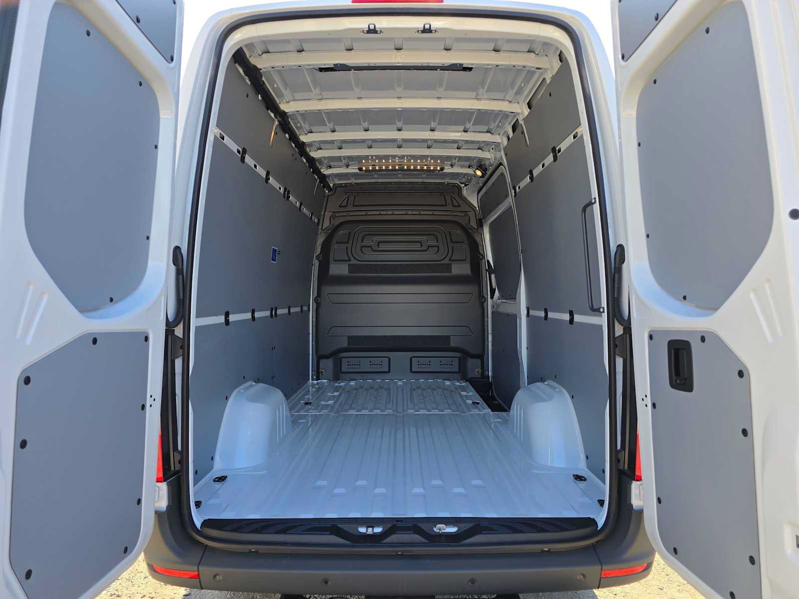 New 2026 Mercedes-Benz Sprinter 2500 image 19