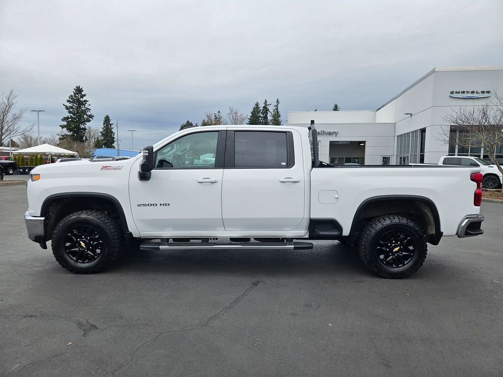 Used 2023 Chevrolet Silverado 2500 LT w/ Convenience Package image 3