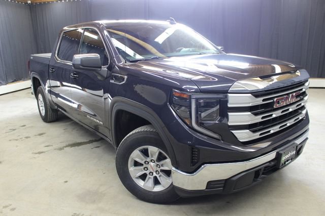 Used 2022 GMC Sierra 1500 SLE AWD/4WD image 1