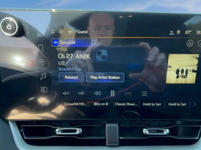 New 2026 Chevrolet Equinox LT AWD/4WD image 16