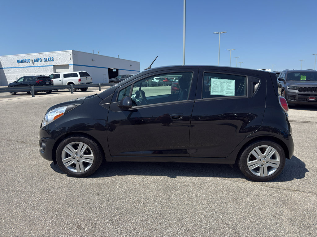 Used 2014 Chevrolet Spark LT FWD image 6