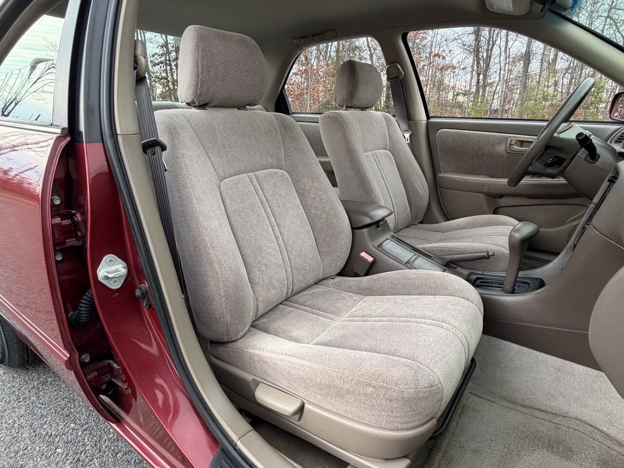 Used 1998 Toyota Camry LE FWD image 25