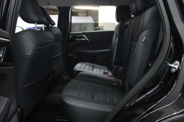 New 2026 Mitsubishi Outlander SE image 24