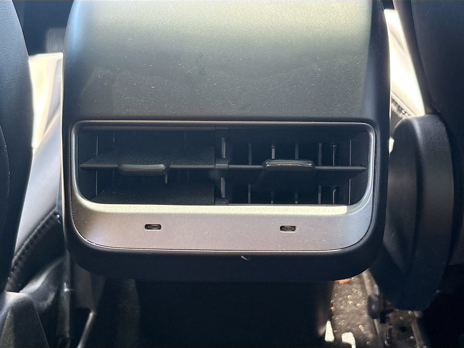 Used 2024 Tesla Model Y Long Range RWD image 23