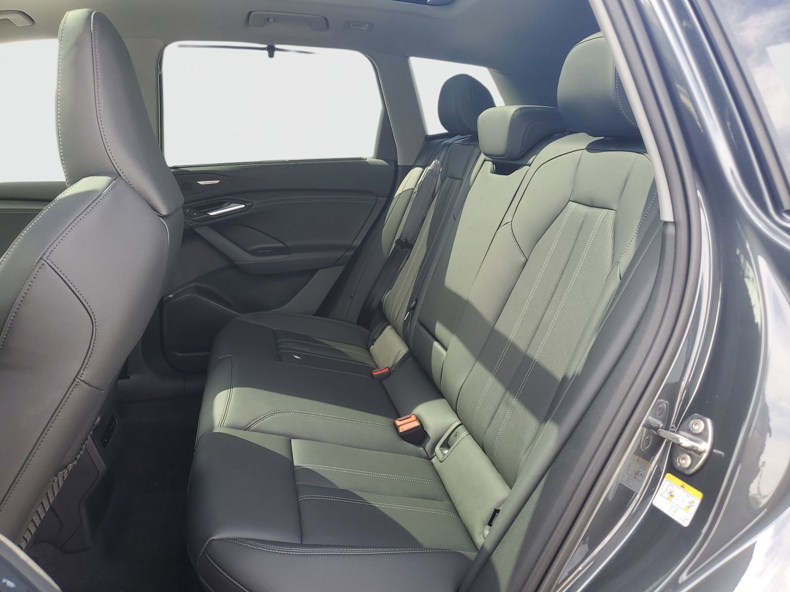 New 2025 Audi Q6 e-tron Premium Plus AWD/4WD image 14