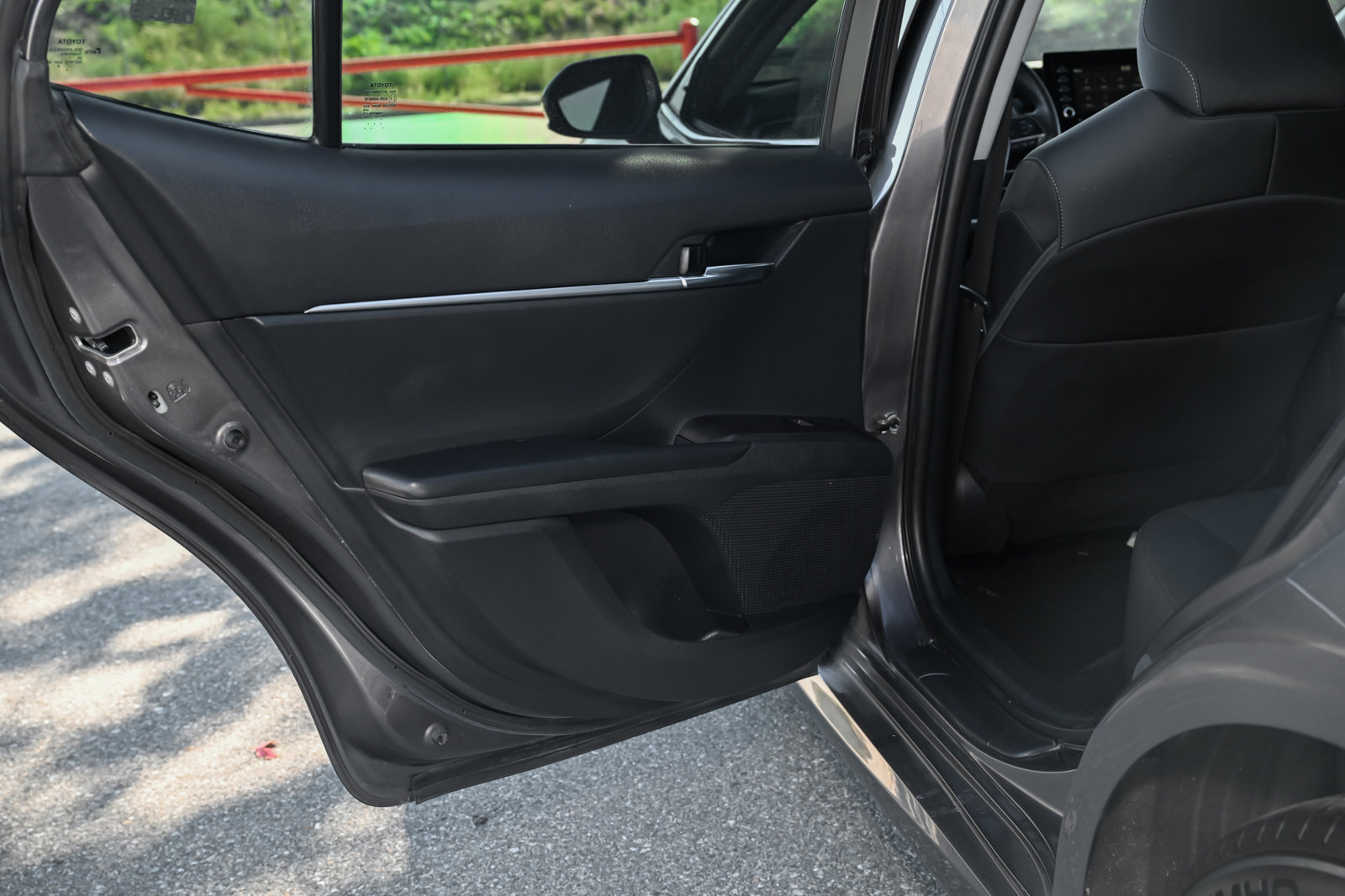 Used 2022 Toyota Camry LE w/ Carpet Mat Package (TMS) image 35