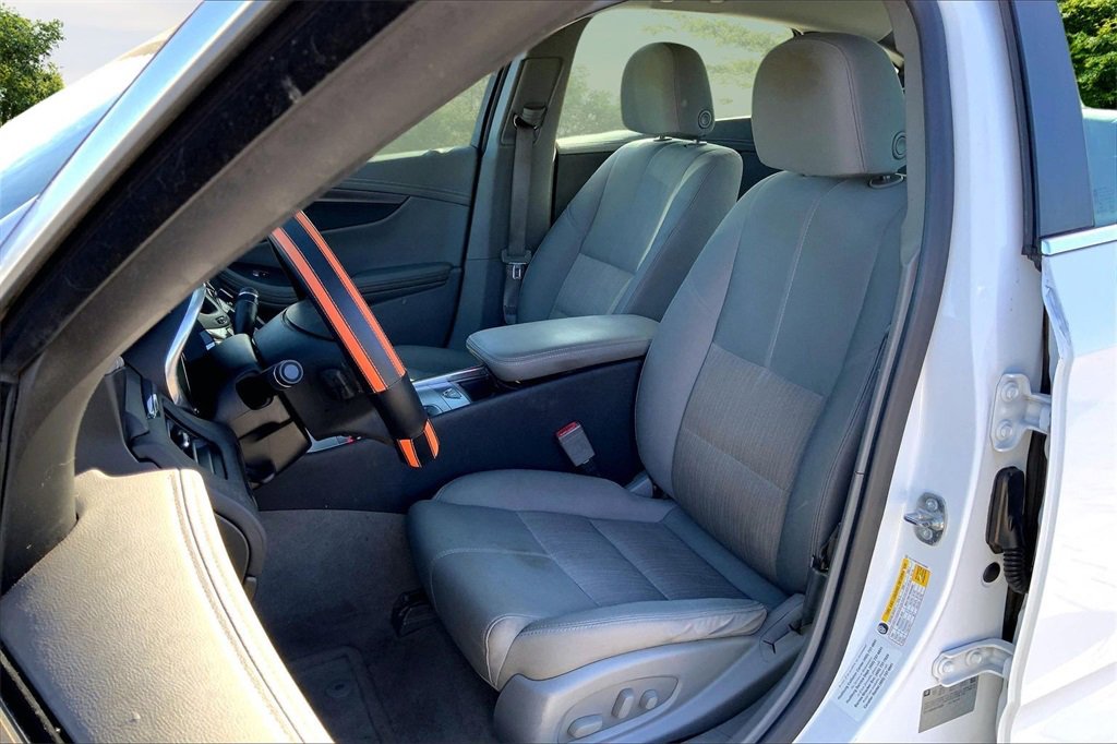 Used 2014 Chevrolet Impala LS w/ LS Convenience Package image 18