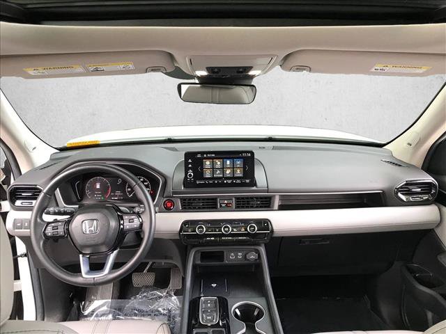 Certified 2024 Honda Pilot Touring image 15