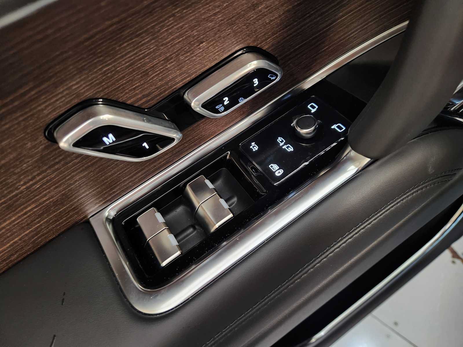 New 2026 Land Rover Range Rover SE AWD/4WD image 21