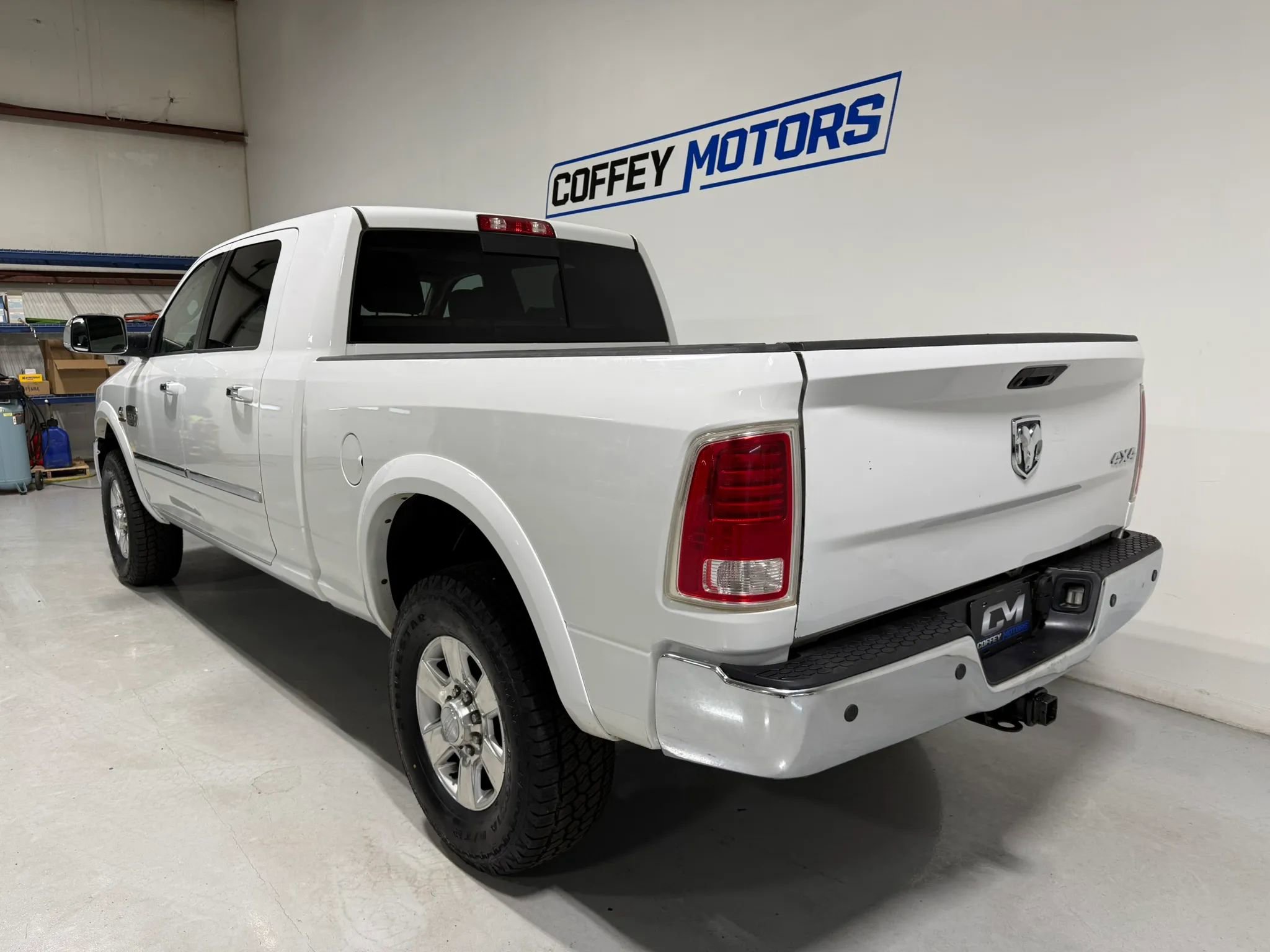 Used 2014 RAM 3500 Laramie Longhorn AWD/4WD image 4
