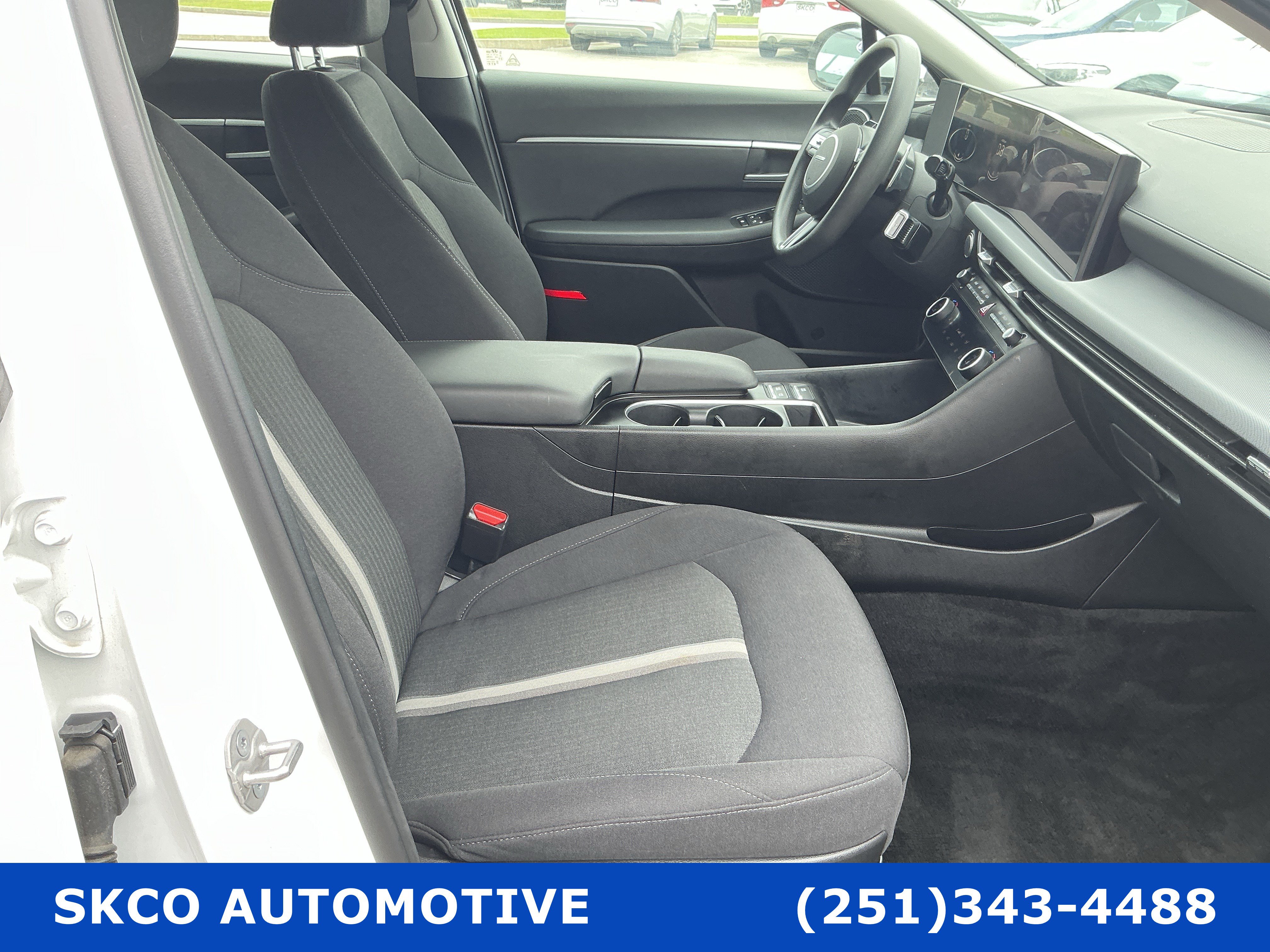 Used 2025 Hyundai Sonata SEL FWD image 13