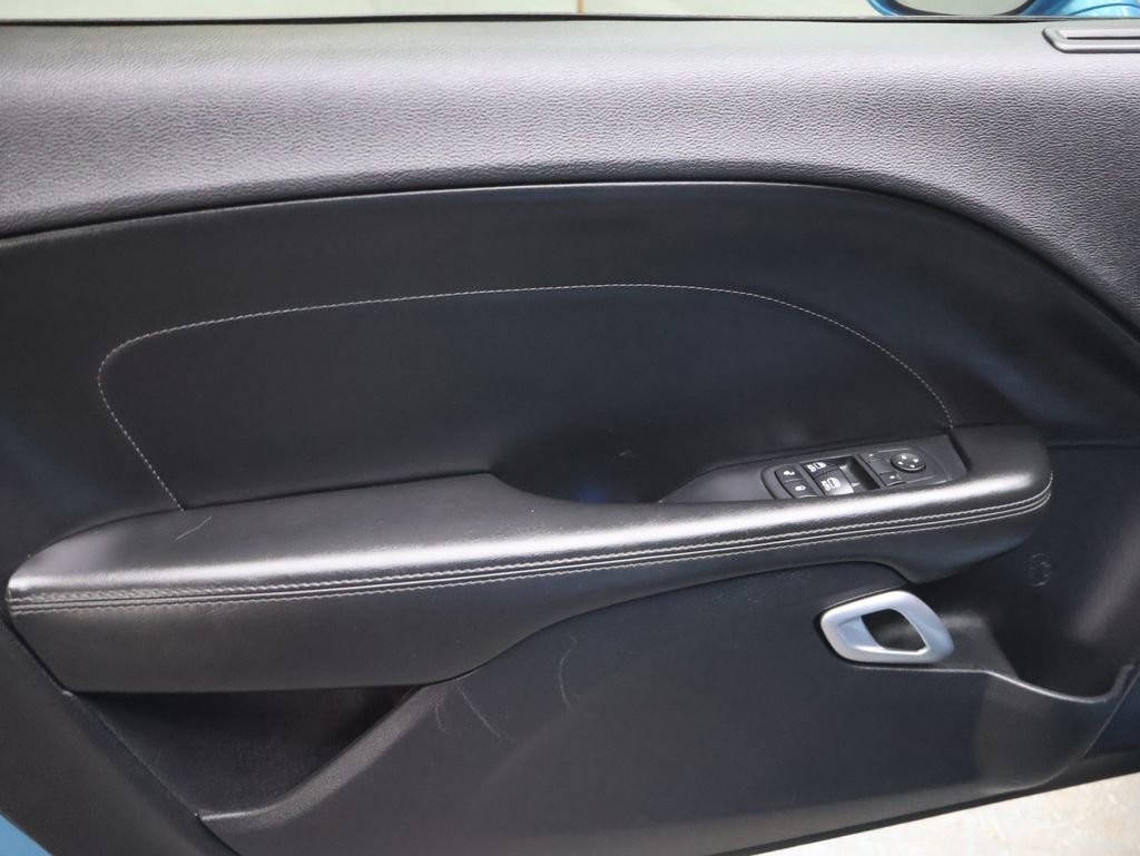 Used 2016 Dodge Challenger R/T Scat Pack w/ Leather Interior Group image 14