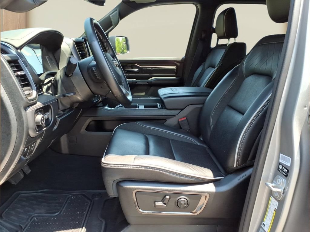 Used 2025 RAM 1500 Limited AWD/4WD image 16