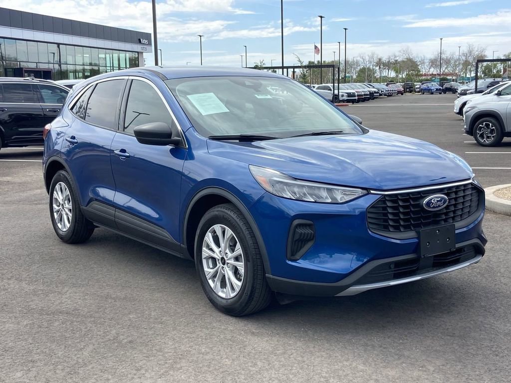 Used 2023 Ford Escape Active w/ Cold Weather Package image 30
