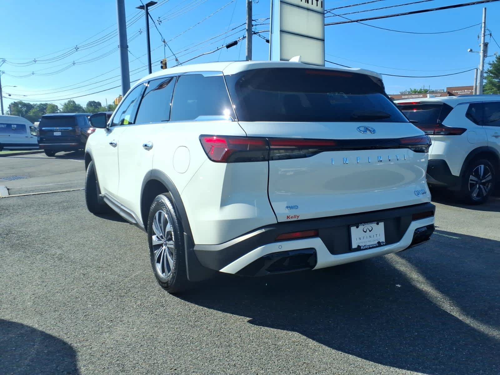 Certified 2023 INFINITI QX60 Pure AWD/4WD image 7