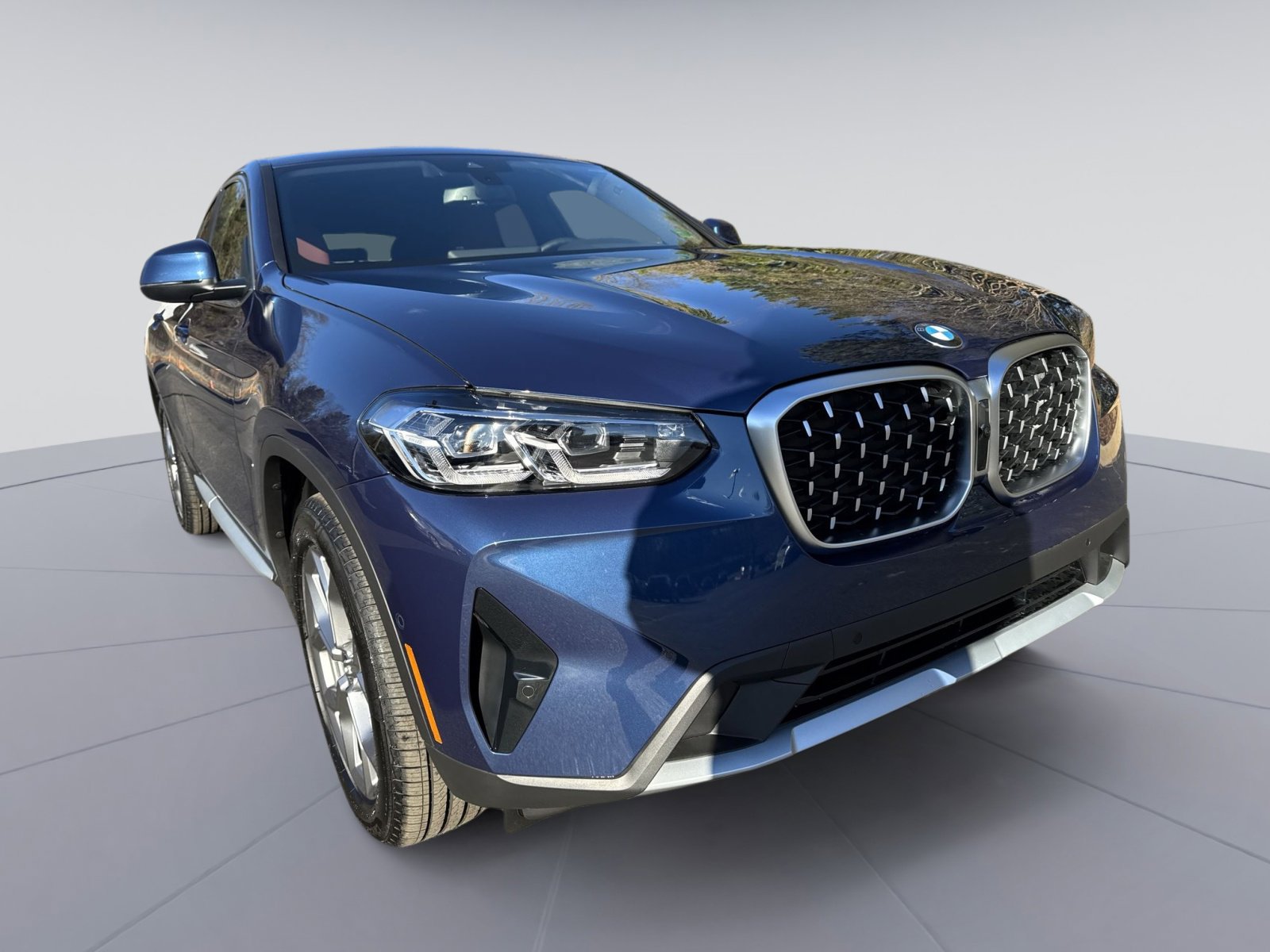 New 2025 BMW X4 xDrive30i w/ Premium Package image 3