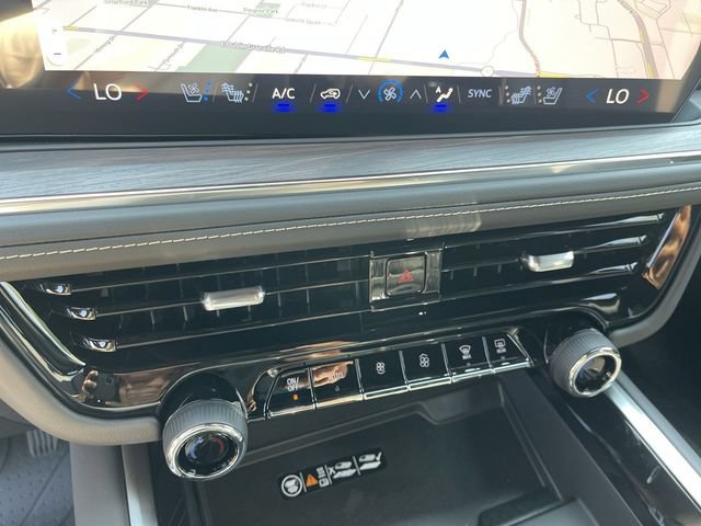 New 2026 Chevrolet Tahoe Premier w/ Sun And Tow Package AWD/4WD image 19