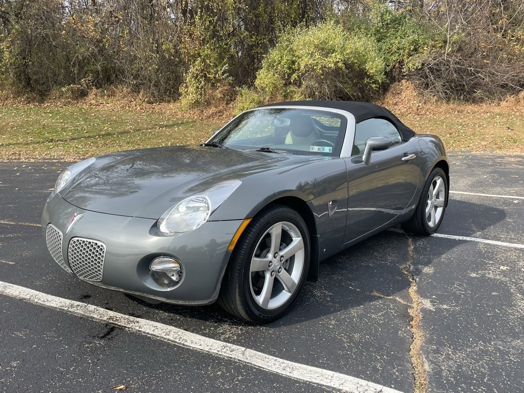 Used 2008 Pontiac Solstice Convertible w/ Premium Package image 7