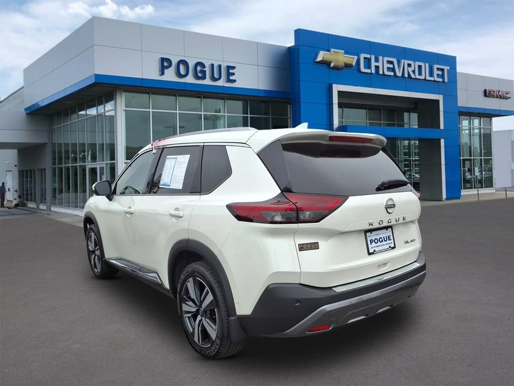 Used 2023 Nissan Rogue SL w/ SL Premium Package AWD/4WD image 3