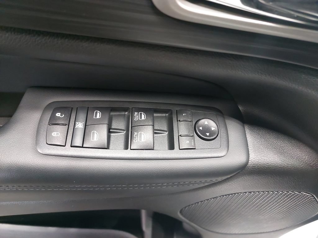 Used 2021 Jeep Grand Cherokee Laredo X AWD/4WD image 28