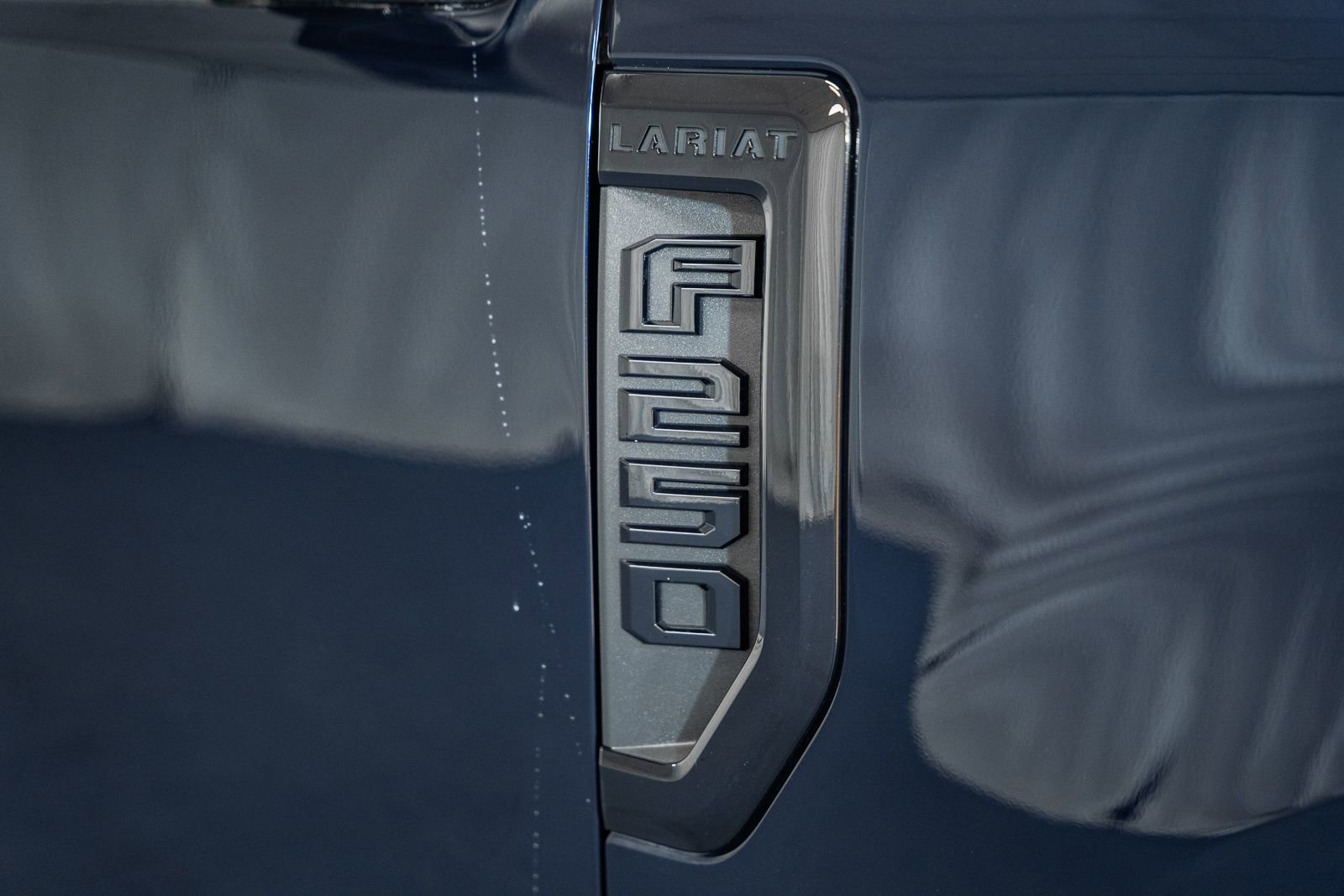 Used 2022 Ford F250 Lariat w/ Black Appearance Pkg image 19