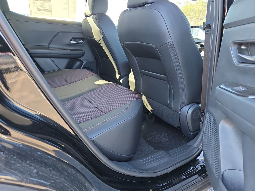 New 2026 Nissan Kicks SR w/ SR Premium Package FWD image 14