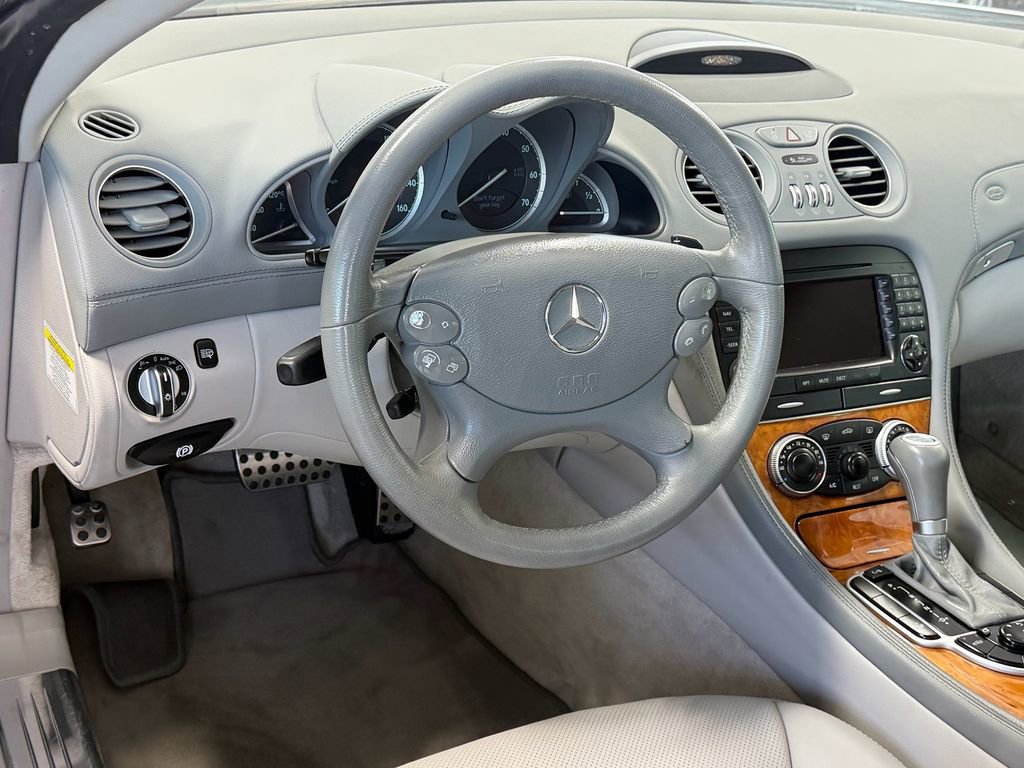 Used 2007 Mercedes-Benz SL 550 image 12