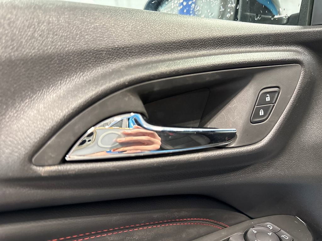 New 2026 Chevrolet Trax RS w/ Sunroof Package FWD image 31