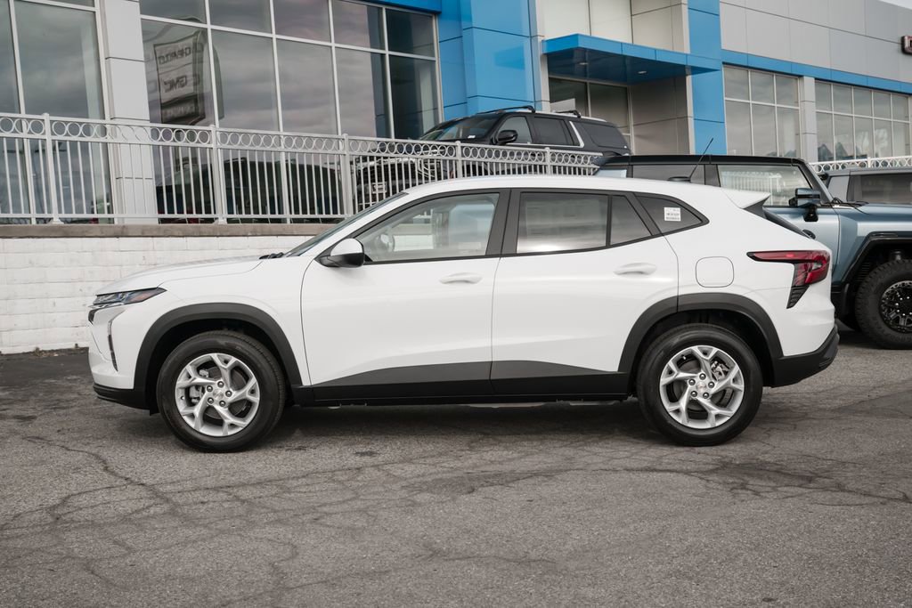 New 2026 Chevrolet Trax LS w/ LS Convenience Package FWD image 8