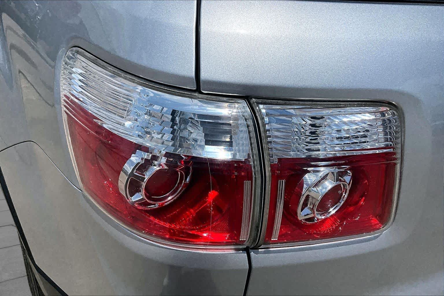 Used 2012 GMC Acadia SL FWD image 27