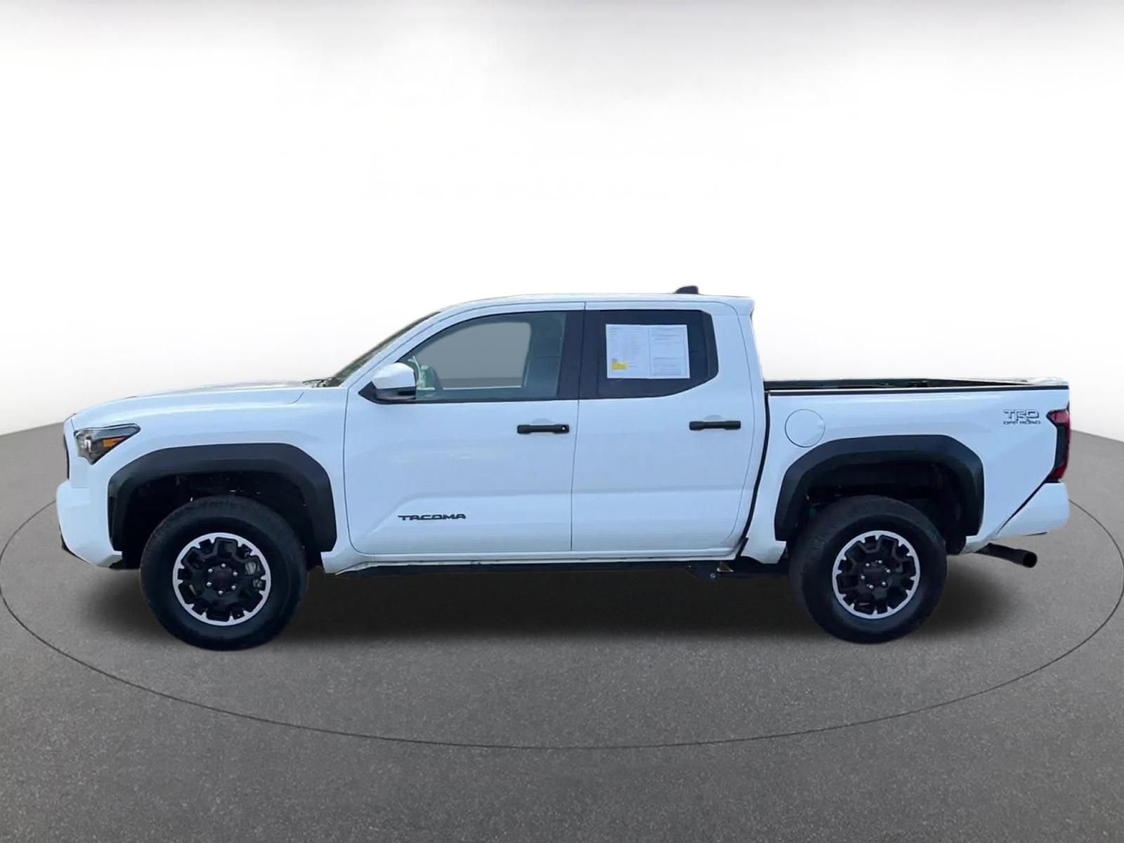 Used 2025 Toyota Tacoma TRD Off-Road image 9