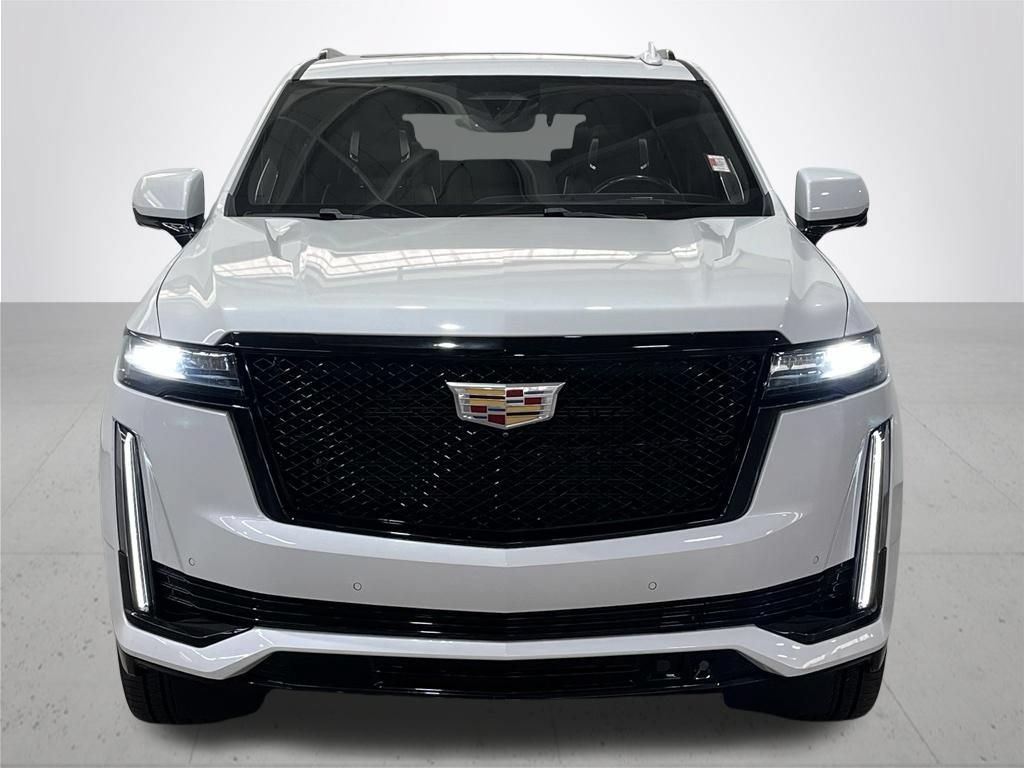 Used 2022 Cadillac Escalade Sport Platinum w/ Heavy-Duty Trailer Package AWD/4WD image 4