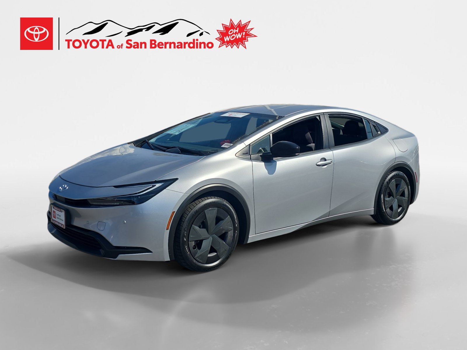 Certified 2025 Toyota Prius LE FWD image 1