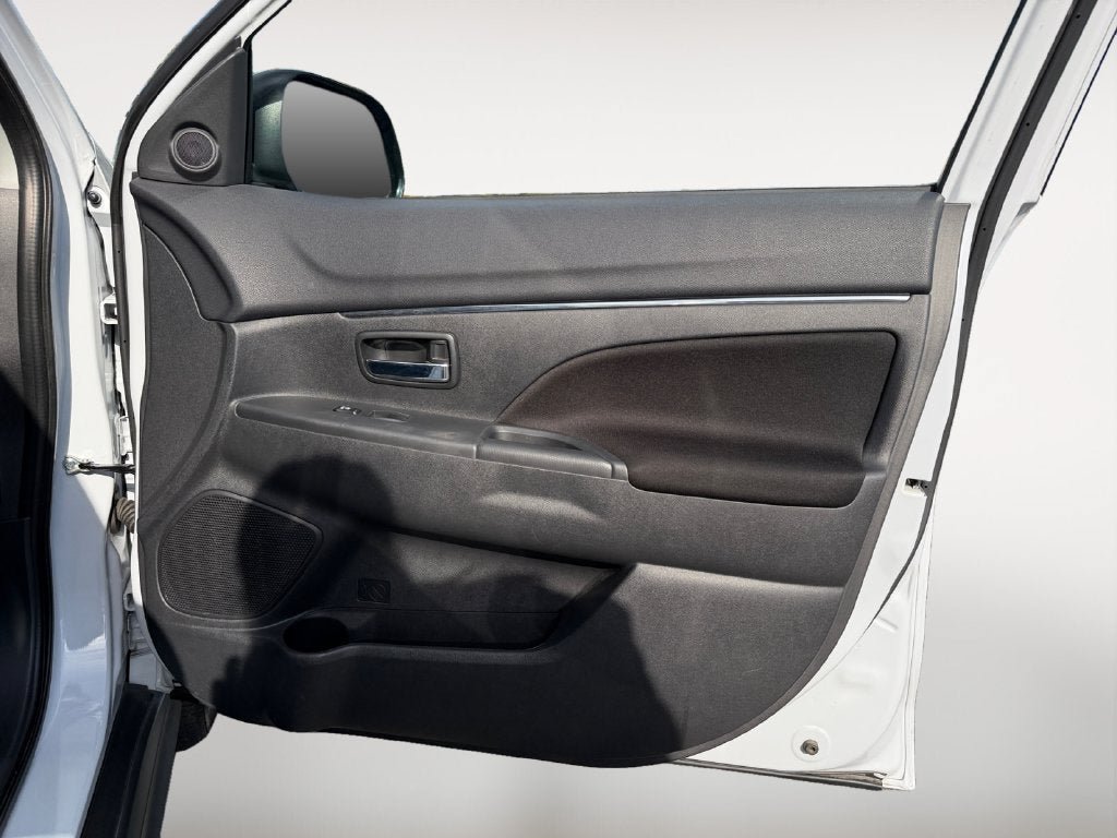 Used 2025 Mitsubishi Outlander Sport AWD image 25